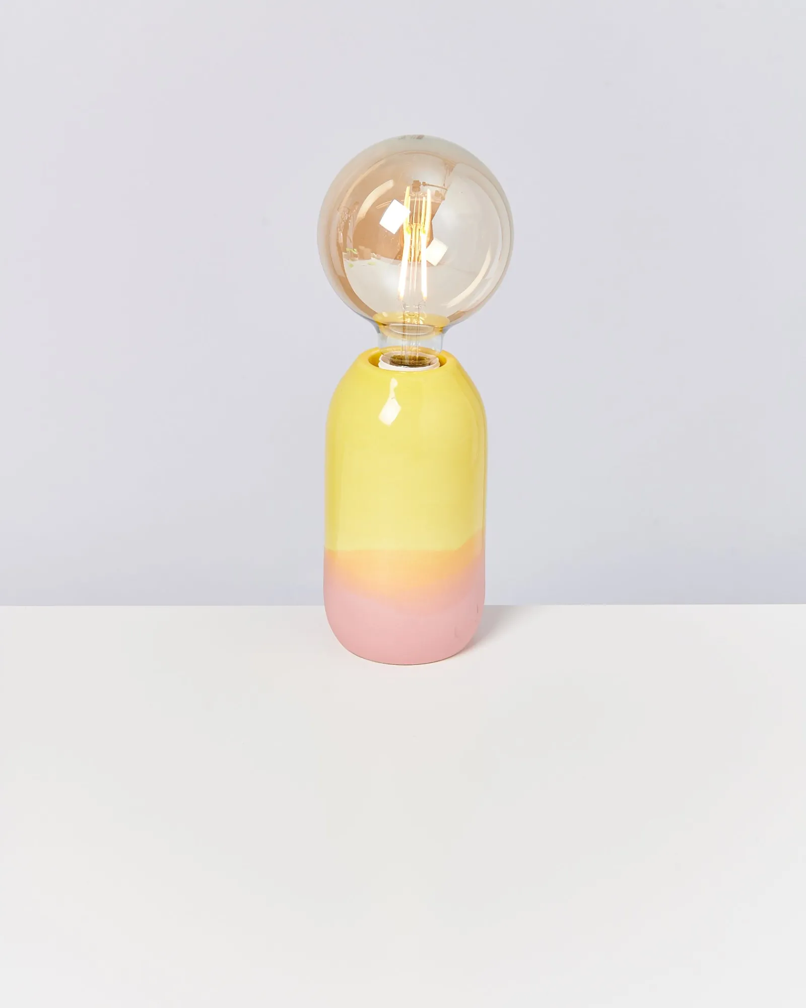 Motel a Miio Farol - Lamp yellow rose New